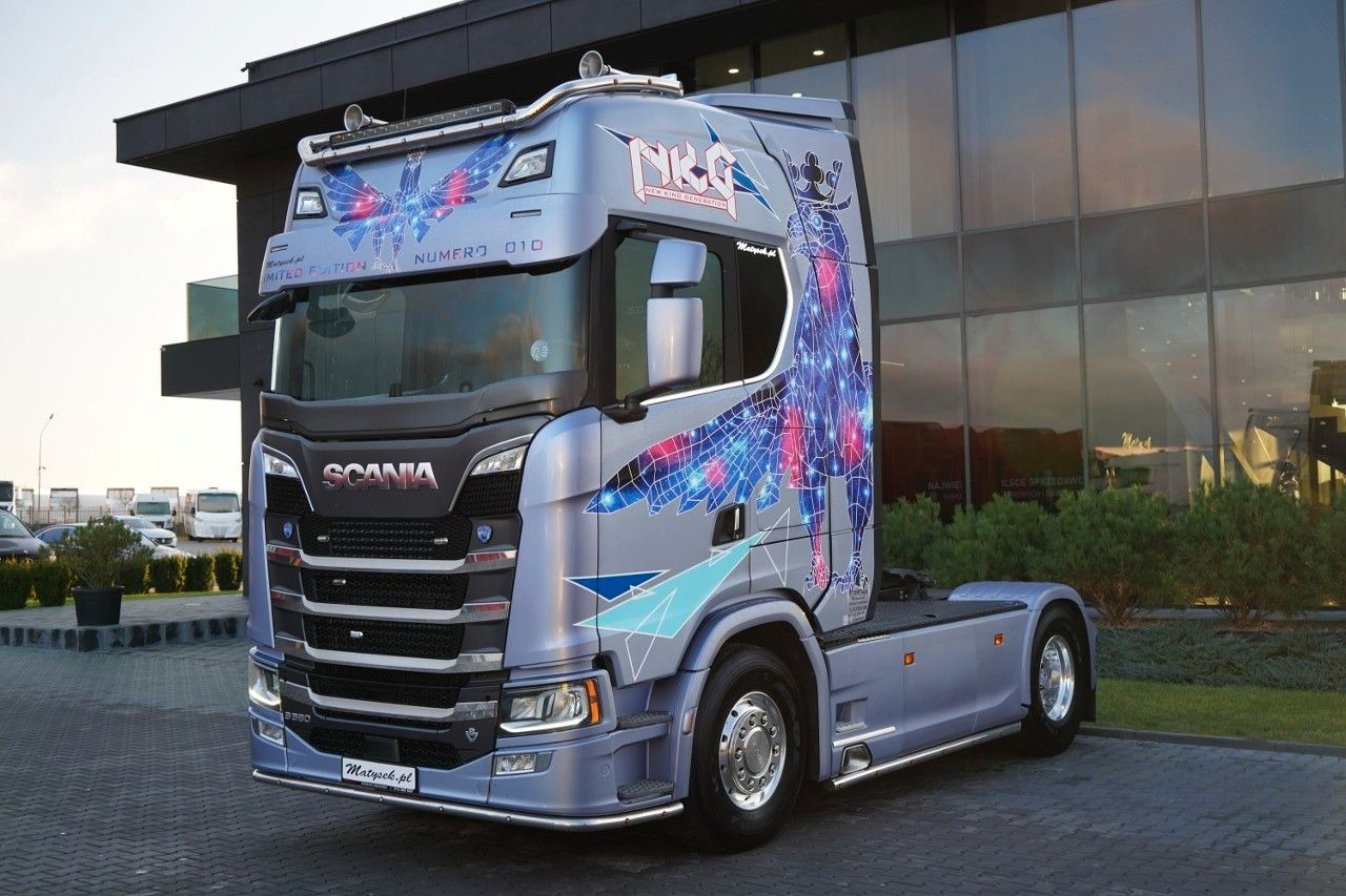 Scania S 580 / V8 / ORGINALNA EDYCJA LIMITED / NR 010 / - شاحنة جرار: صور 2 Scania S 580 / V8 / ORGINALNA EDYCJA LIMITED / NR 010 / - شاحنة جرار: صور 2