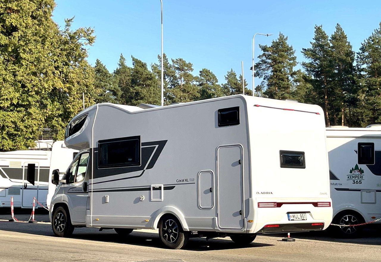 Adria Coral XL 650DK - موتر هوم سقف عالي: صور 3 Adria Coral XL 650DK - موتر هوم سقف عالي: صور 3