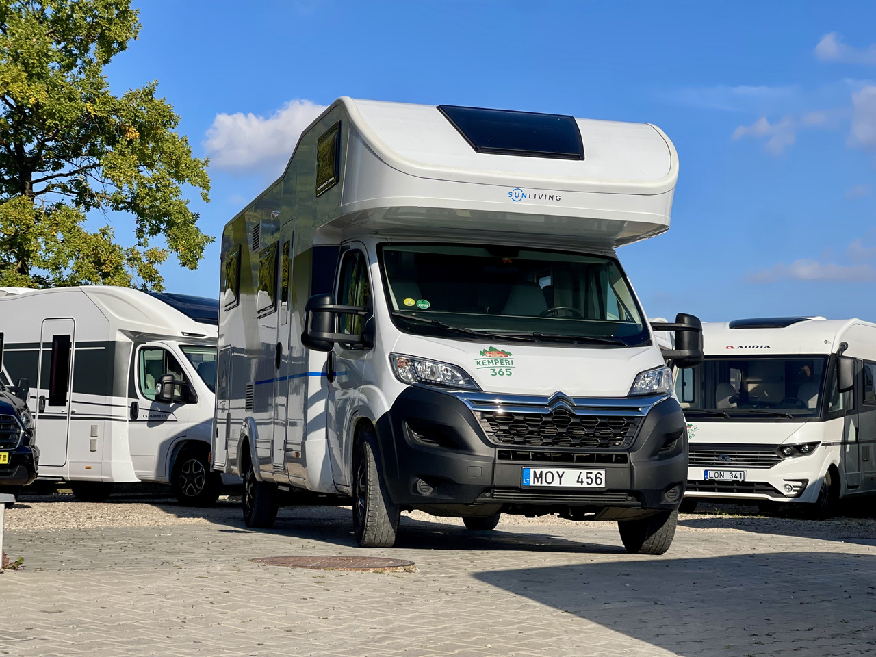 SUN LIVING A 75DP - موتر هوم سقف عالي: صور 1 SUN LIVING A 75DP - موتر هوم سقف عالي: صور 1