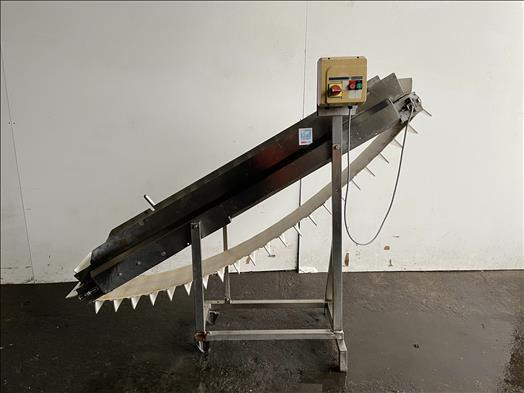 NNP Flighted elevator conveyor - الناقل: صور 1 NNP Flighted elevator conveyor - الناقل: صور 1