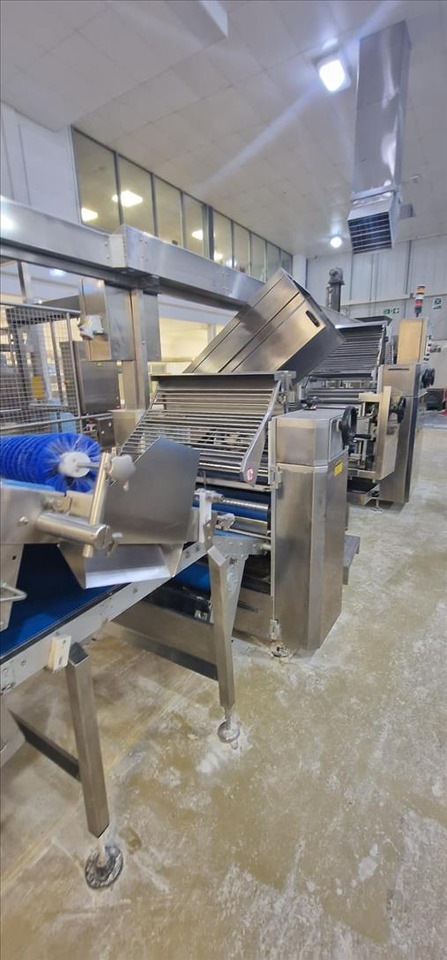 Rondo Laminazione pastry sheeting line - معدات المخابز: صور 1 Rondo Laminazione pastry sheeting line - معدات المخابز: صور 1