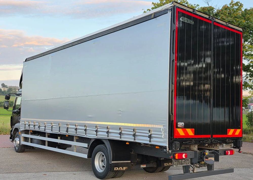 DAF LF 290 / WINDA / 16TON DMC / FIRANKA / SYPIALKA / AUTOMAT / JEDEN WŁAŚCICIE / EURO 6 / 2019 / SPROWADZONY / 20PALET / NISKI PRZEBIEG / DUŻA ŁADOWNOŚĆ / JAK NOWY - شاحنة ستارة: صور 4 DAF LF 290 / WINDA / 16TON DMC / FIRANKA / SYPIALKA / AUTOMAT / JEDEN WŁAŚCICIE / EURO 6 / 2019 / SPROWADZONY / 20PALET / NISKI PRZEBIEG / DUŻA ŁADOWNOŚĆ / JAK NOWY - شاحنة ستارة: صور 4