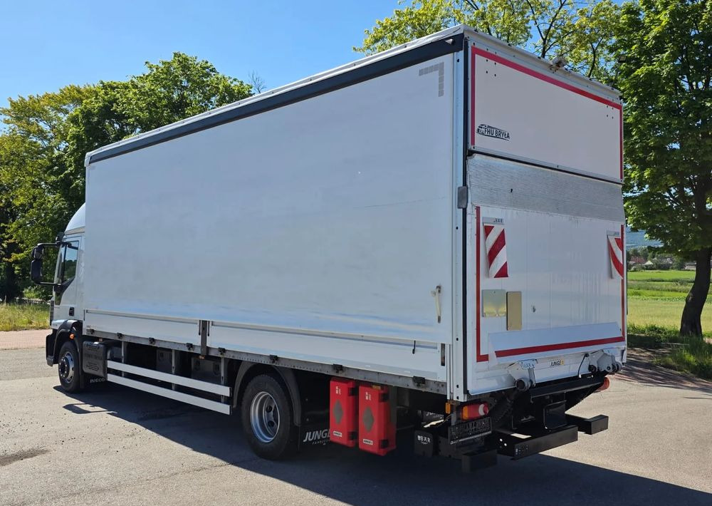 Iveco EUROCARGO 160E320/FIRANKA/WINDA/AUTOMAT/NISKI PRZEBIEG/E6/SPROWADZONY/PIERWSZY WŁAŚCICIEL - شاحنة ستارة: صور 4 Iveco EUROCARGO 160E320/FIRANKA/WINDA/AUTOMAT/NISKI PRZEBIEG/E6/SPROWADZONY/PIERWSZY WŁAŚCICIEL - شاحنة ستارة: صور 4
