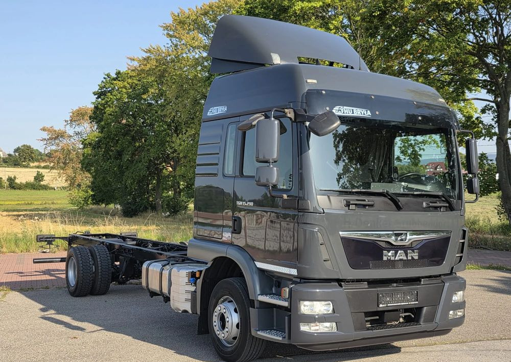 تأجير  MAN TGM 15.290 / RAMA DO ZABUDOWY / AUTOMAT / SPROWADZONY  / E6 / LIFT / ROZSTAW OSI 5.5M / LAWETA / POMOC DROGOWA / STAN BARDZO DOBRY/ MAN TGM 15.290 / RAMA DO ZABUDOWY / AUTOMAT / SPROWADZONY  / E6 / LIFT / ROZSTAW OSI 5.5M / LAWETA / POMOC DROGOWA / STAN BARDZO DOBRY/: صور 6