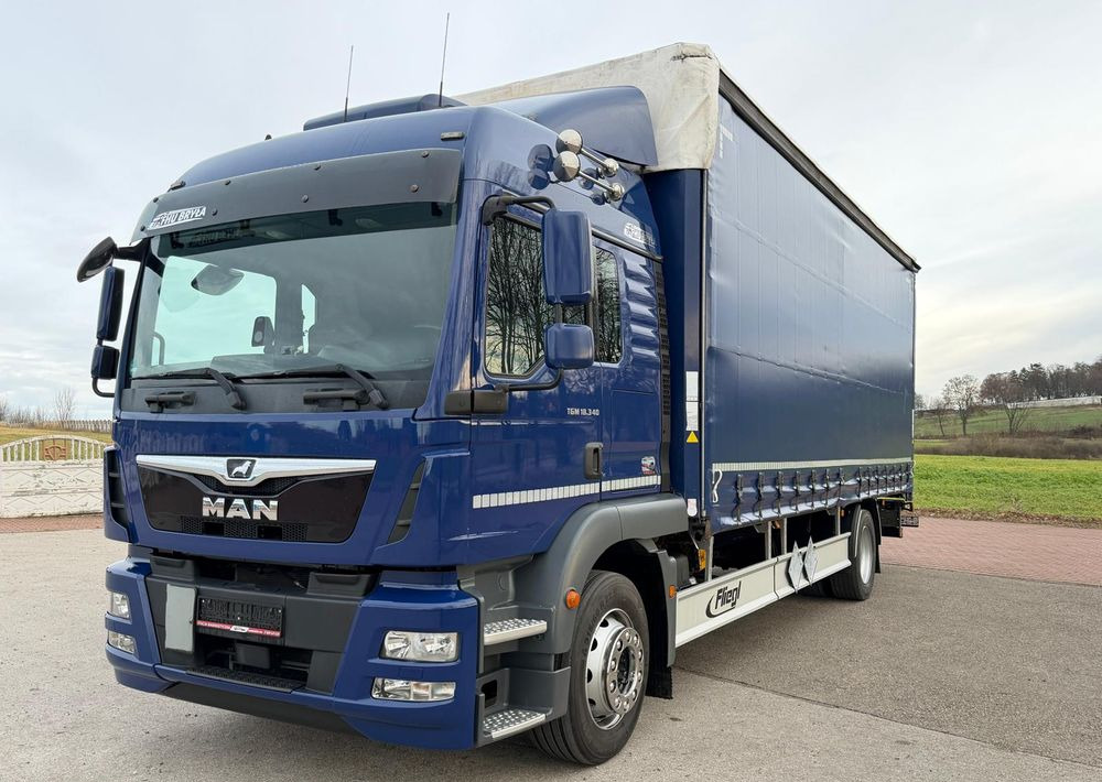 MAN TGM 18.340 / FIRANKA / LIFT / SPROWADZONY / KLIMA POSTOJOWA / 2017 / 9700 ŁADOWNOŚĆ / AUTOMAT / 18 PALET / E6 / WINDA / - شاحنة ستارة: صور 2 MAN TGM 18.340 / FIRANKA / LIFT / SPROWADZONY / KLIMA POSTOJOWA / 2017 / 9700 ŁADOWNOŚĆ / AUTOMAT / 18 PALET / E6 / WINDA / - شاحنة ستارة: صور 2
