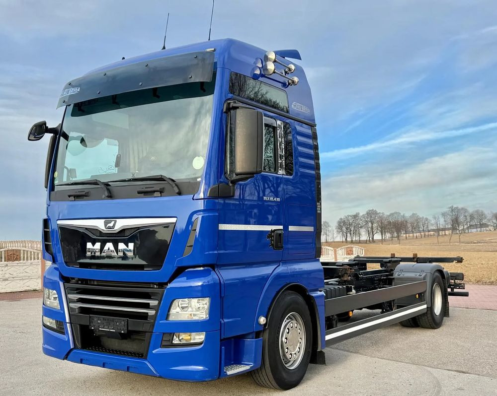 MAN TGX 18.430/SPROWADZONY/DO ŻYWCA/DO BYDŁA/2020/KLIMA POSTOJOWA/SERWISOWANY/JAK NOWY/NISKI PRZEBIEG/RAMA/BDF/E6 - الشاسيه شاحنة: صور 2 MAN TGX 18.430/SPROWADZONY/DO ŻYWCA/DO BYDŁA/2020/KLIMA POSTOJOWA/SERWISOWANY/JAK NOWY/NISKI PRZEBIEG/RAMA/BDF/E6 - الشاسيه شاحنة: صور 2
