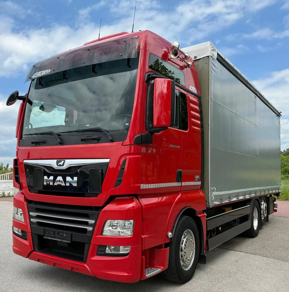 MAN TGX 26.500/LIFT/6X2/KLIMA POSTOJOWA/18PALET/E6/FIRANKA/WINDA/NISKI PRZEBIEG/JEDEN WŁAŚCICIEL/PODWIESZANA OŚ - شاحنة ستارة: صور 2 MAN TGX 26.500/LIFT/6X2/KLIMA POSTOJOWA/18PALET/E6/FIRANKA/WINDA/NISKI PRZEBIEG/JEDEN WŁAŚCICIEL/PODWIESZANA OŚ - شاحنة ستارة: صور 2