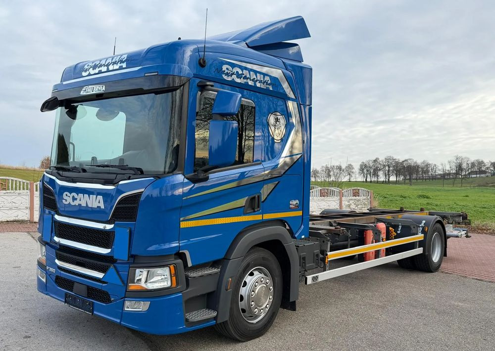 Scania P360 / P410 / BDF / RAMA / FIRANKA / PEŁNA SYPIALKA / WINDA / E6 / CAŁA NA PODUSZKACH / ROZSTAW OSI 5.5M / LAWETA / DO ŻYWCA / DO BYDŁA / DO ZABUDOWY / SPROWADZONA - الشاسيه شاحنة: صور 1 Scania P360 / P410 / BDF / RAMA / FIRANKA / PEŁNA SYPIALKA / WINDA / E6 / CAŁA NA PODUSZKACH / ROZSTAW OSI 5.5M / LAWETA / DO ŻYWCA / DO BYDŁA / DO ZABUDOWY / SPROWADZONA - الشاسيه شاحنة: صور 1