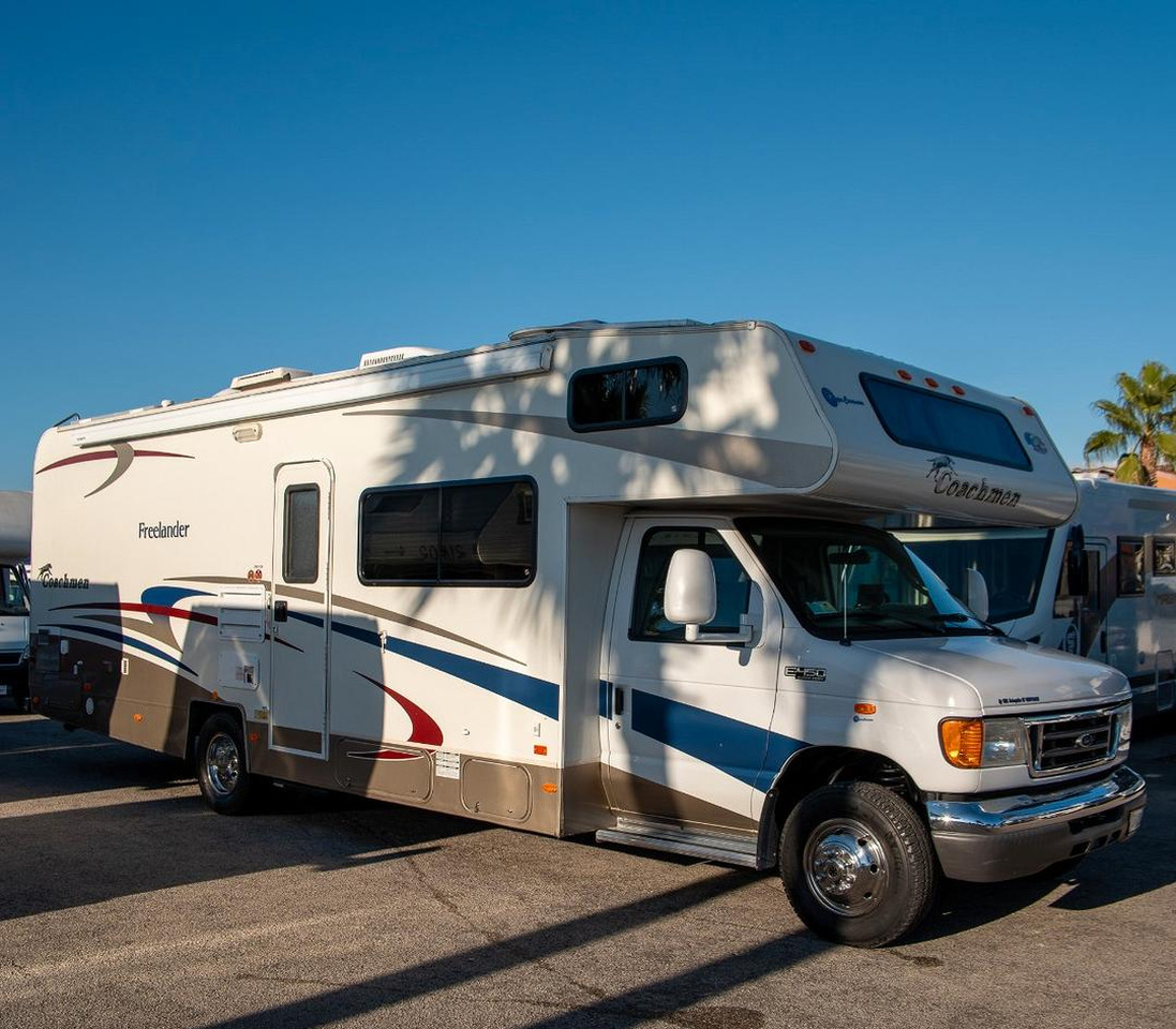 Coachmen freelander mm2920ds - موتر هوم سقف عالي: صور 3 Coachmen freelander mm2920ds - موتر هوم سقف عالي: صور 3
