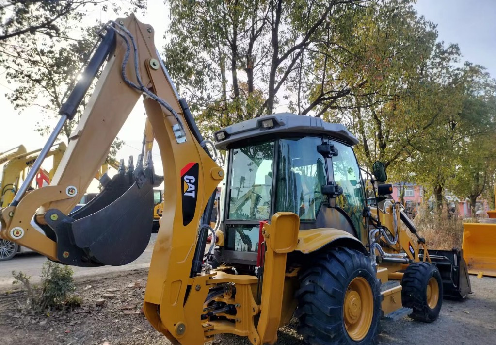 CAT 420 F Caterpillar 420F backhoe loader - حفار متعدد الاستخدام: صور 2 CAT 420 F Caterpillar 420F backhoe loader - حفار متعدد الاستخدام: صور 2