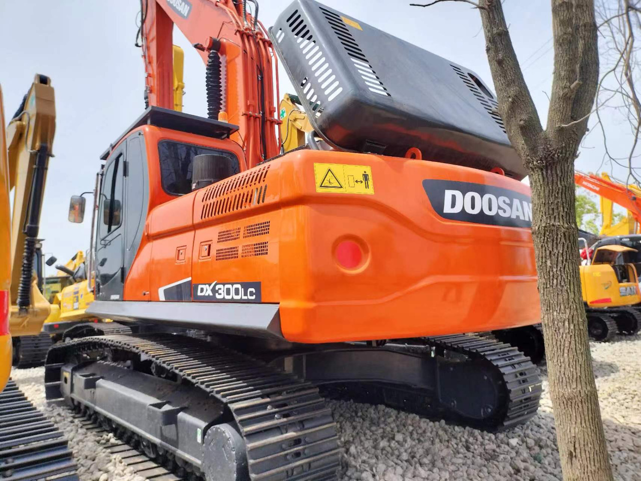 Doosan DX 300 Korea imports doosan DX300 - حفارات زحافة: صور 1 Doosan DX 300 Korea imports doosan DX300 - حفارات زحافة: صور 1