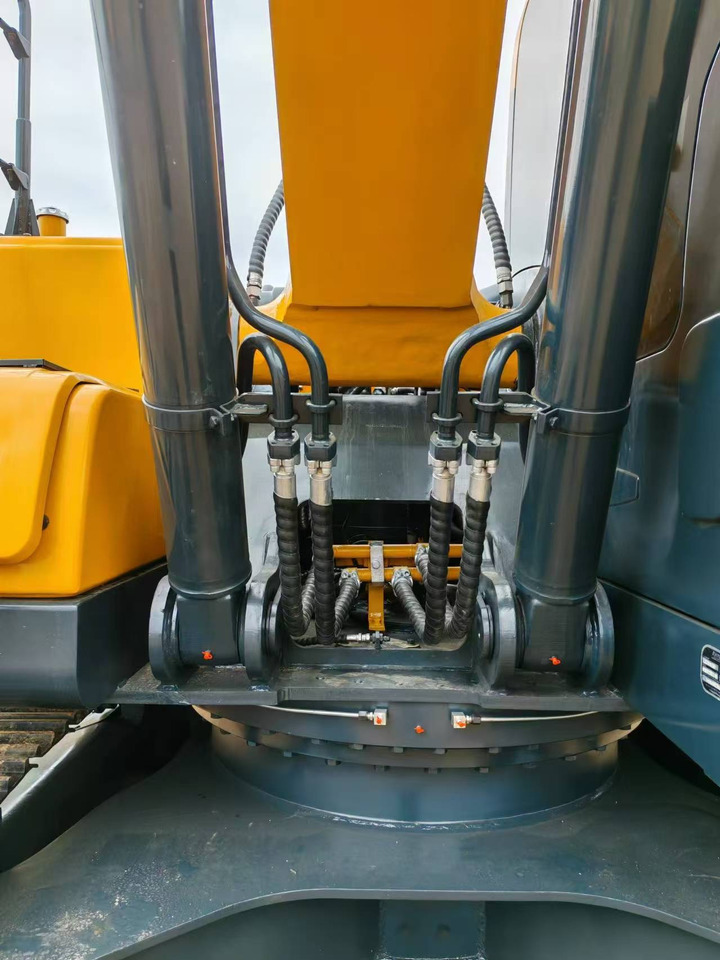 Hyundai Hyundai 220 LC-9 S - حفارات زحافة: صور 4 Hyundai Hyundai 220 LC-9 S - حفارات زحافة: صور 4