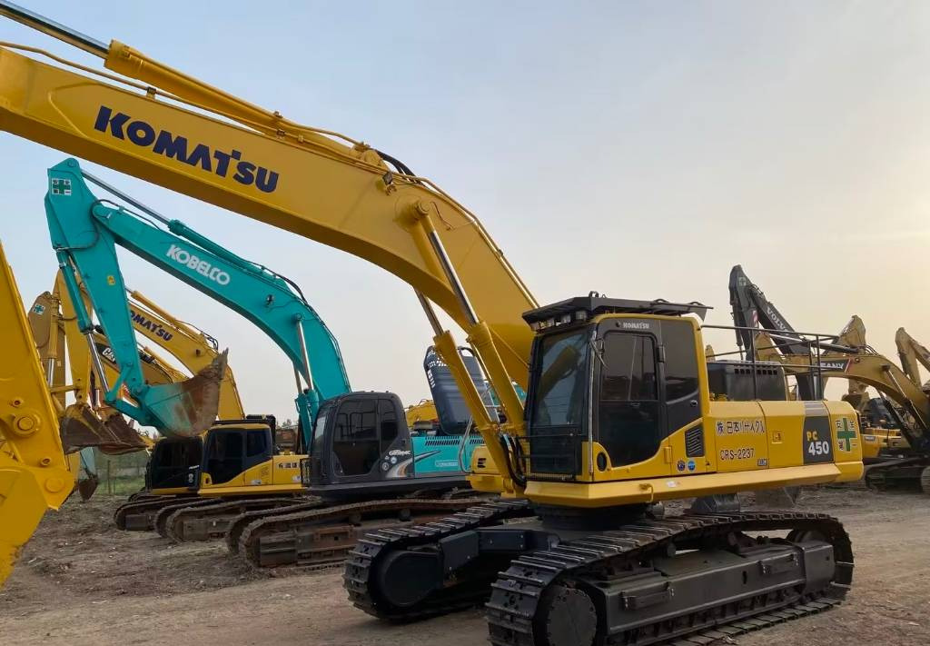 KOMATSU PC 450-8 - حفارات زحافة: صور 4 KOMATSU PC 450-8 - حفارات زحافة: صور 4