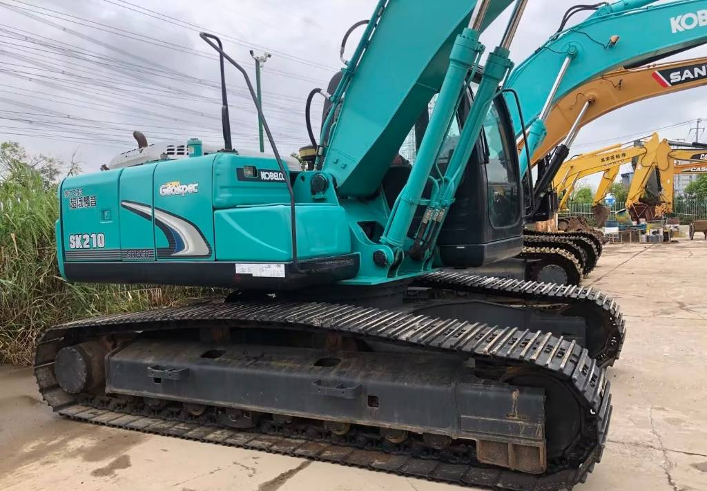 Kobelco SK 210-8 - حفارات زحافة: صور 4 Kobelco SK 210-8 - حفارات زحافة: صور 4