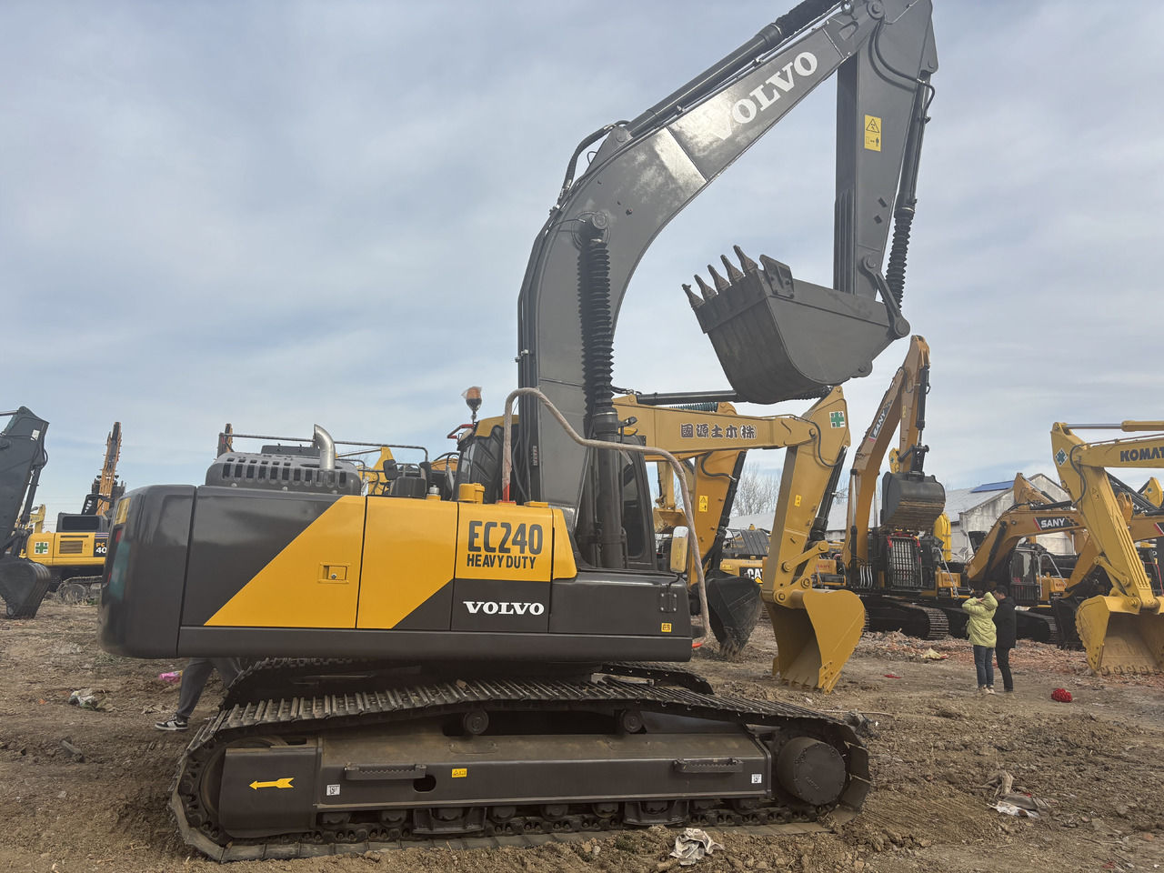 Volvo EC 240 - حفارات زحافة: صور 1 Volvo EC 240 - حفارات زحافة: صور 1