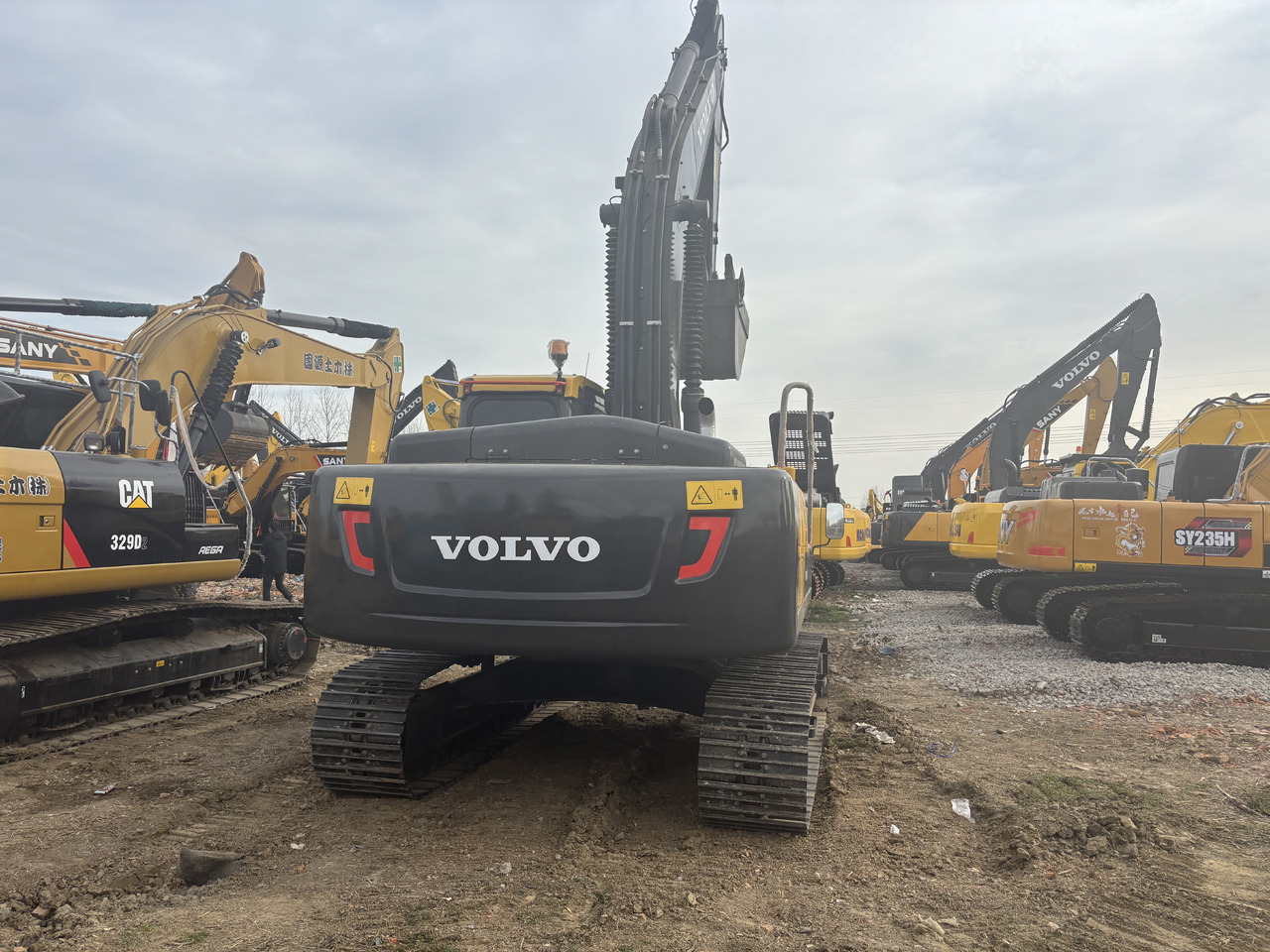 Volvo EC 240 - حفارات زحافة: صور 3 Volvo EC 240 - حفارات زحافة: صور 3