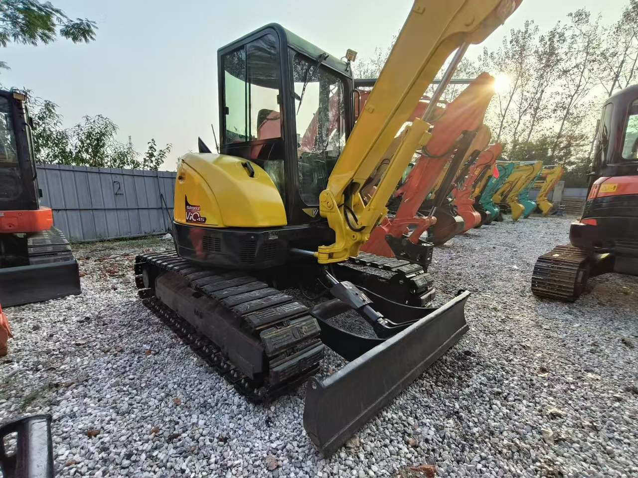 تأجير YANMAR VIO45 YANMAR VIO45: صور 6