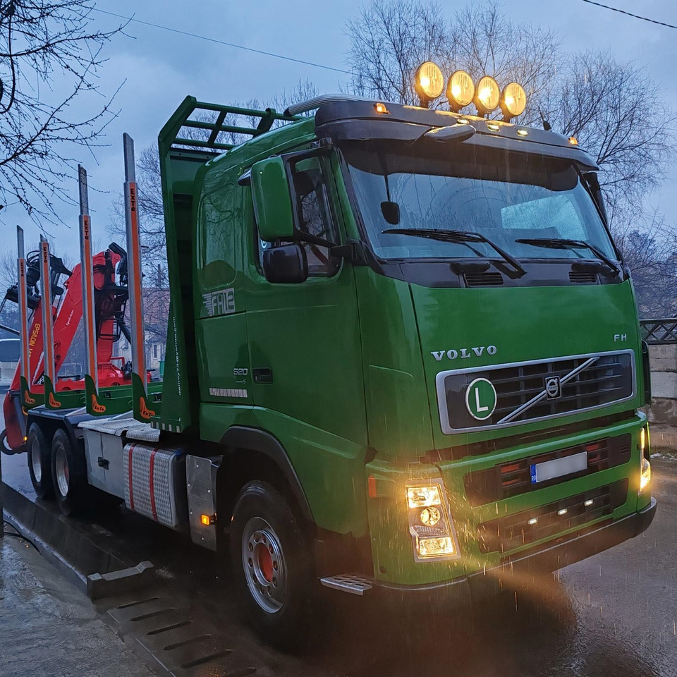 VOLVO FH12 - شاحنة قطع الأشجار, شاحنة كرين: صور 1 VOLVO FH12 - شاحنة قطع الأشجار, شاحنة كرين: صور 1