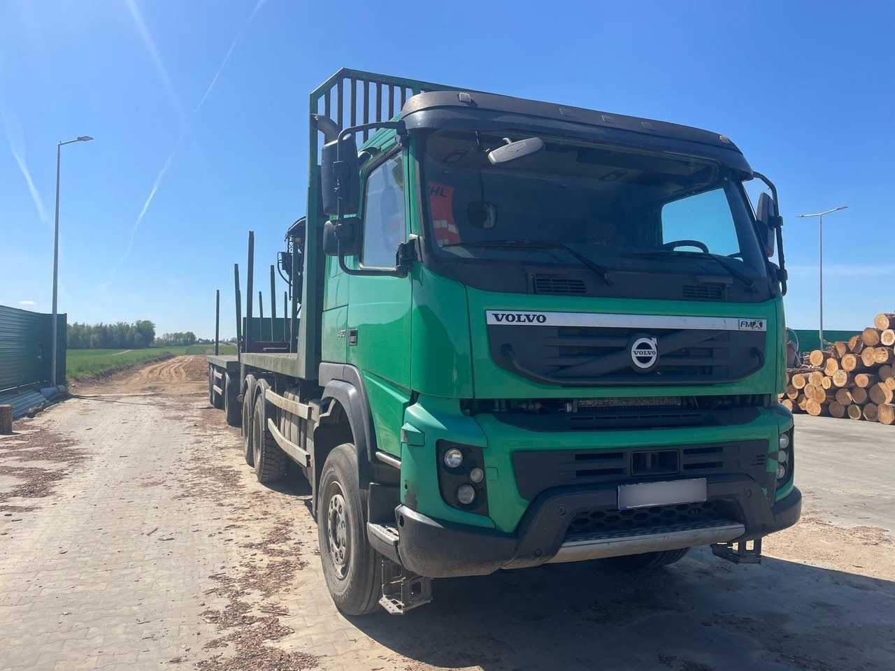 VOLVO FMX - شاحنة قطع الأشجار: صور 3 VOLVO FMX - شاحنة قطع الأشجار: صور 3