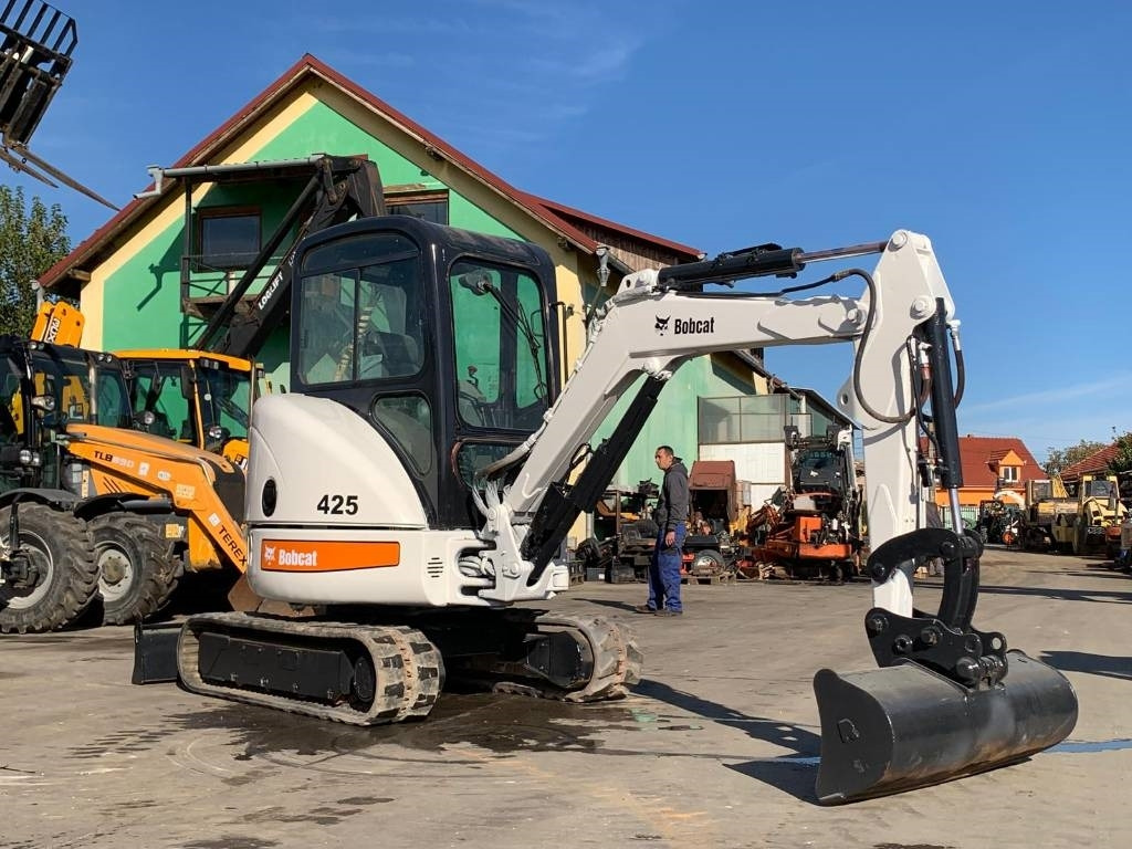 Bobcat 425 - حفارة مصغرة: صور 1 Bobcat 425 - حفارة مصغرة: صور 1