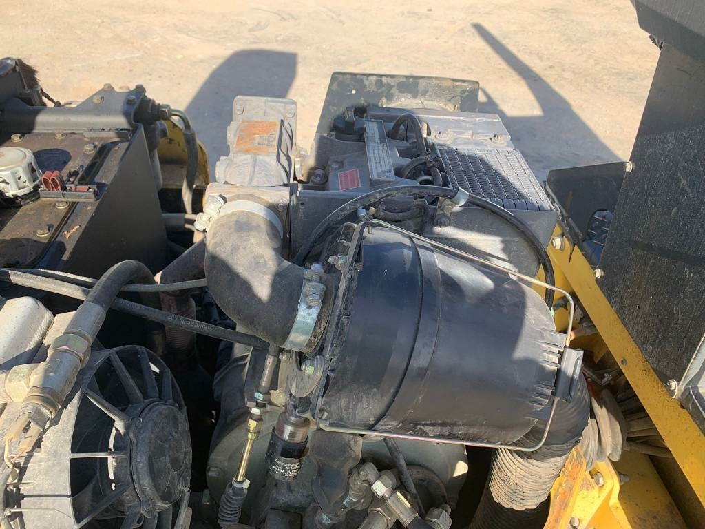 مدحلة الأسفلت Bomag BW 120 AD-3: صور 7 مدحلة الأسفلت Bomag BW 120 AD-3: صور 7