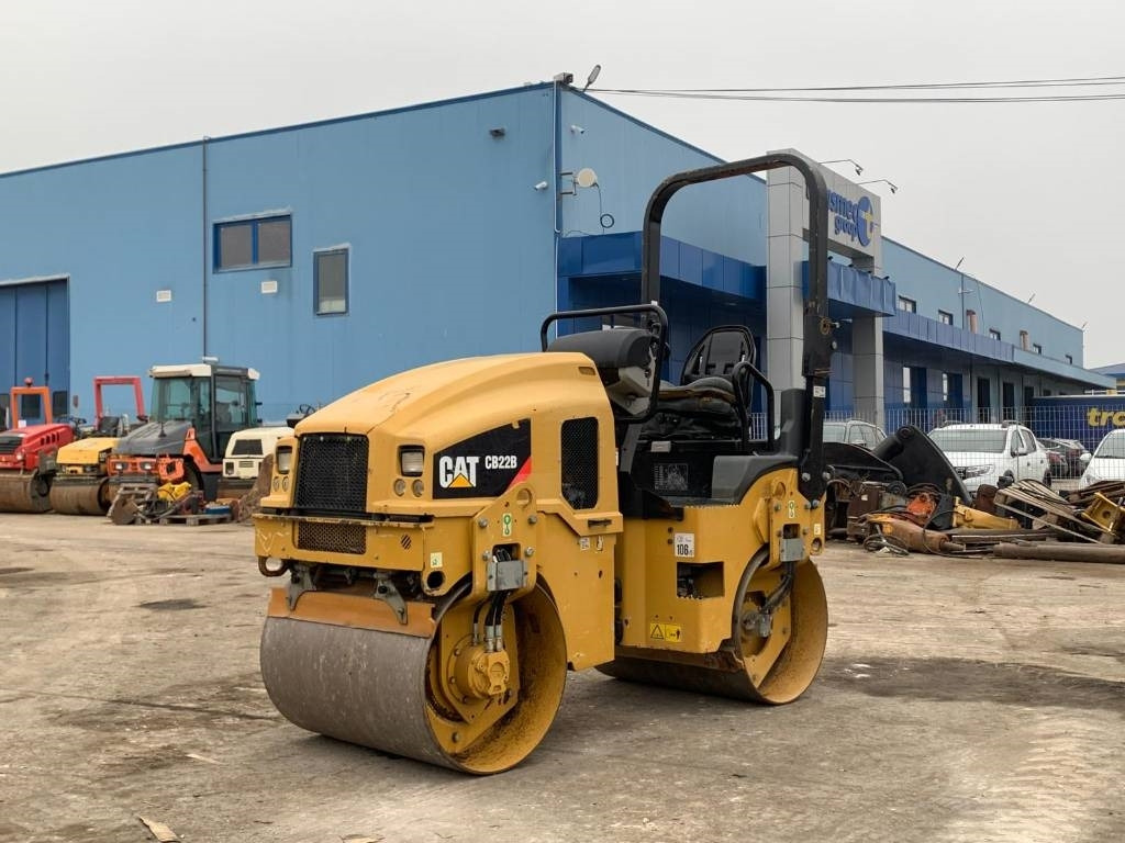 CAT CB 22B - مدحلة الأسفلت: صور 1 CAT CB 22B - مدحلة الأسفلت: صور 1