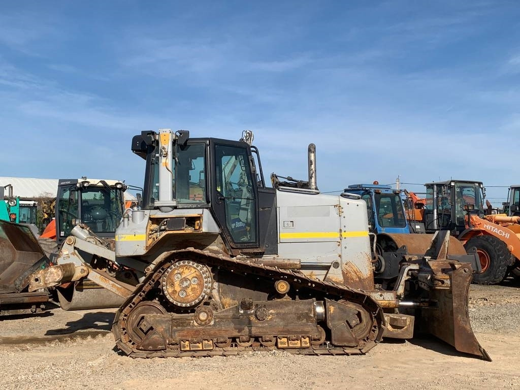 CAT D 6 N - بلدوزر: صور 3 CAT D 6 N - بلدوزر: صور 3