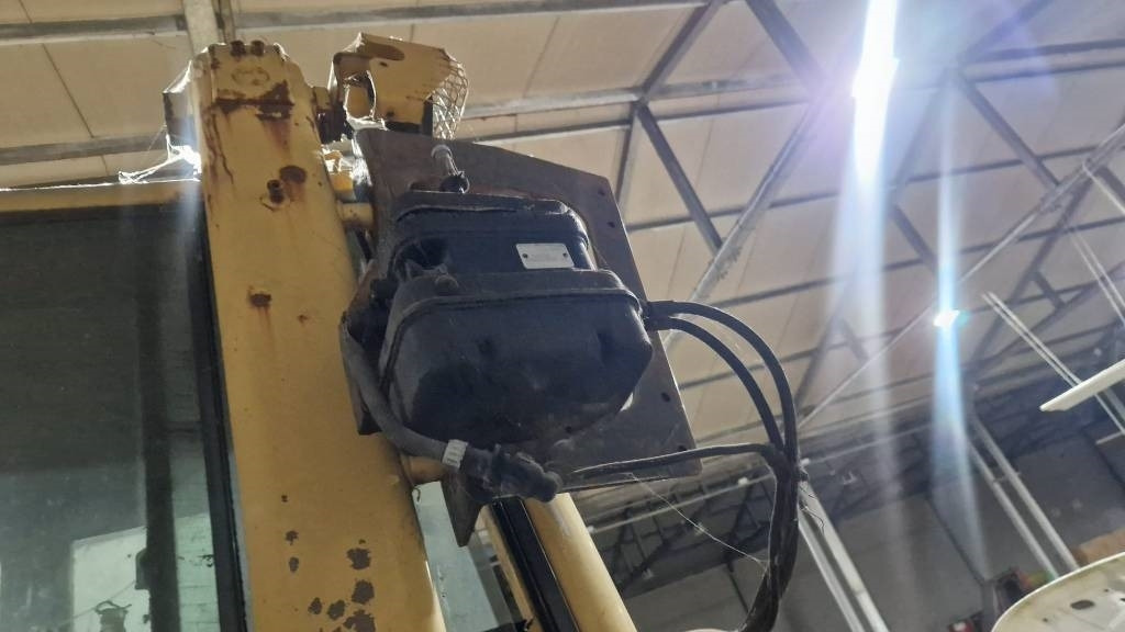 بلدوزر CAT D5 FOR PARTS: صور 12