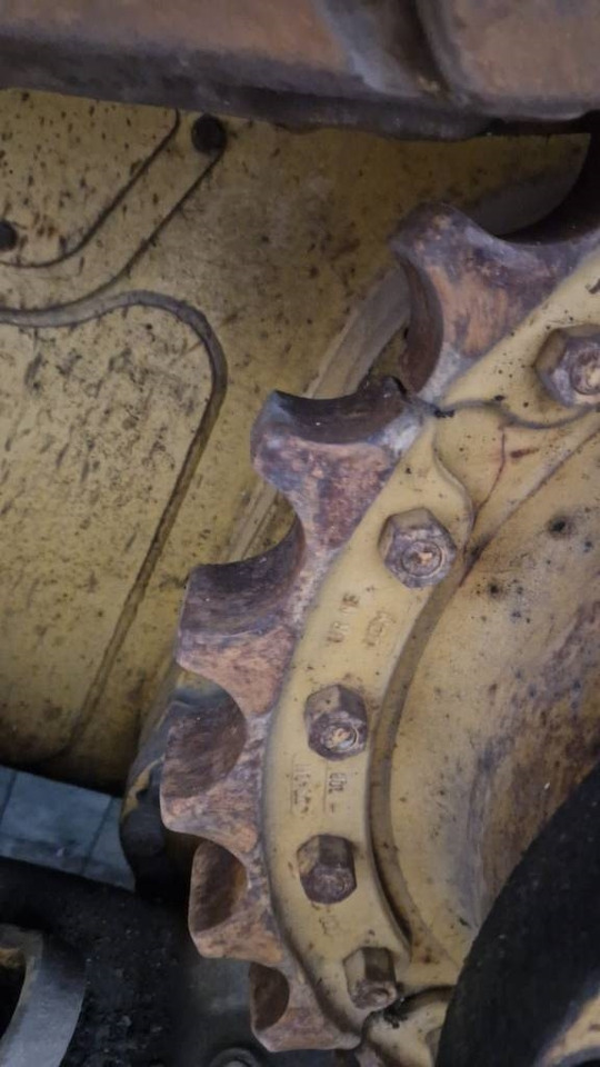 بلدوزر CAT D5 FOR PARTS: صور 9