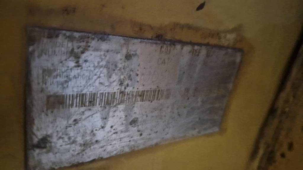 CAT D5 FOR PARTS - بلدوزر: صور 4 CAT D5 FOR PARTS - بلدوزر: صور 4