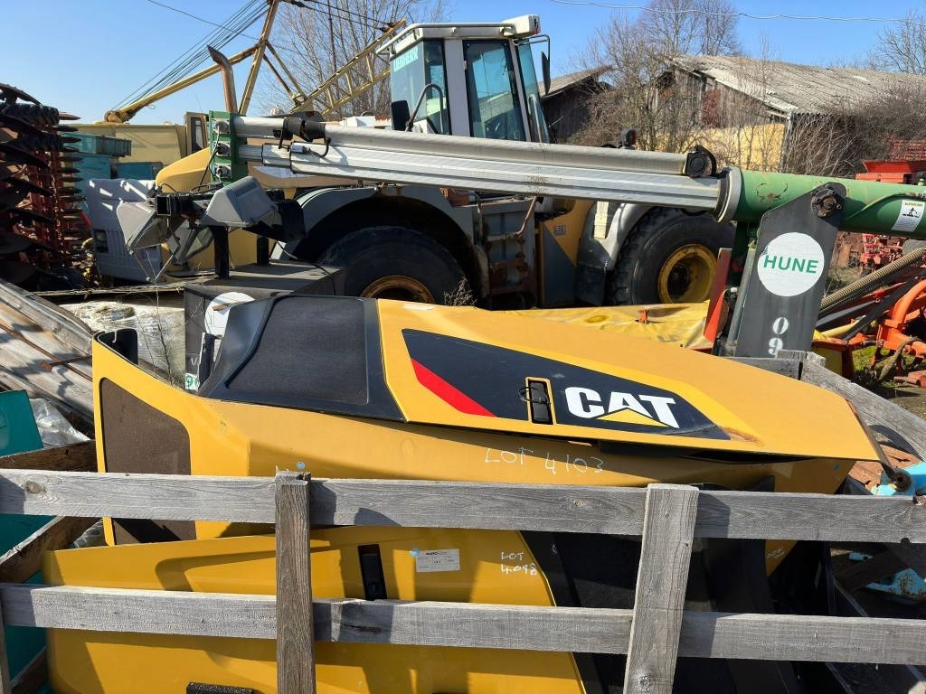 CAT TH 417C TH 414C BONNET - الإطار/ الشاسيه - آلات البناء: صور 3 CAT TH 417C TH 414C BONNET - الإطار/ الشاسيه - آلات البناء: صور 3