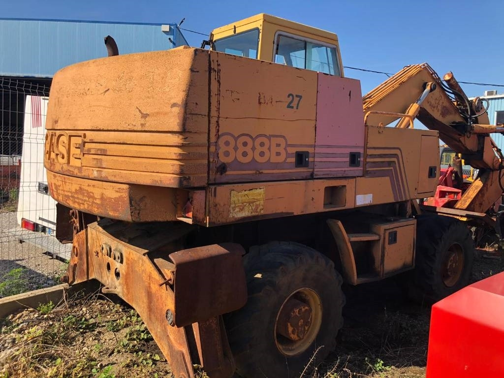 Case Poclain 888BP FOR PARTS - حفارة على عجلات: صور 2 Case Poclain 888BP FOR PARTS - حفارة على عجلات: صور 2