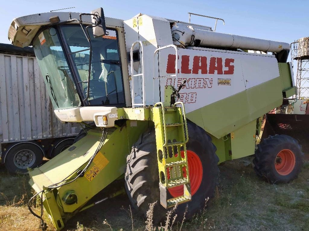 Claas Lexion 480 - حصادة شاملة: صور 1 Claas Lexion 480 - حصادة شاملة: صور 1