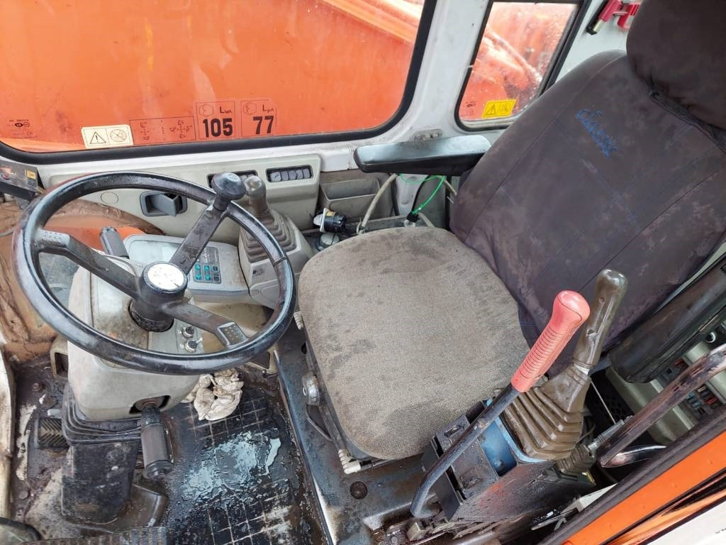 Daewoo Doosan S200W-V - حفارة: صور 5 Daewoo Doosan S200W-V - حفارة: صور 5