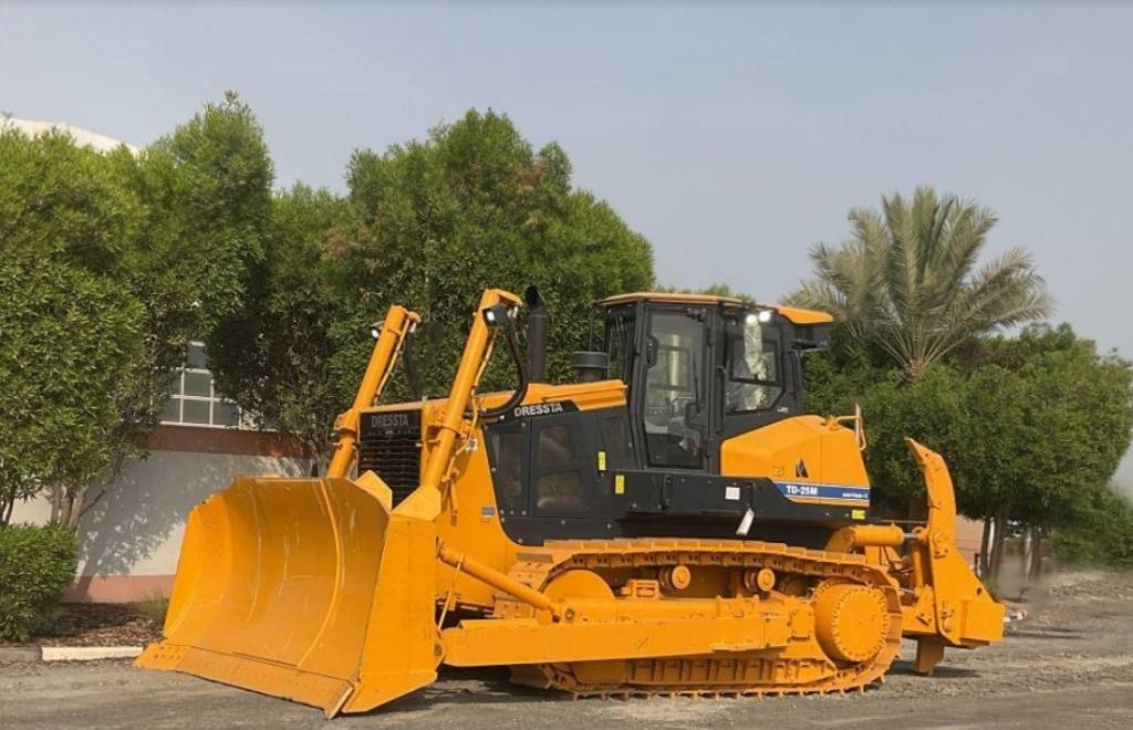 Dressta TD25M - بلدوزر: صور 1 Dressta TD25M - بلدوزر: صور 1