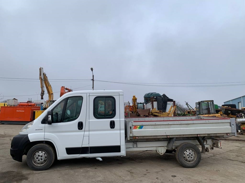 Fiat Ducato - الشاحنات الصغيرة المسطحة: صور 3 Fiat Ducato - الشاحنات الصغيرة المسطحة: صور 3