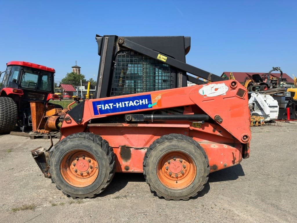 Fiat-Hitachi SL55B - شيول صغير: صور 2 Fiat-Hitachi SL55B - شيول صغير: صور 2