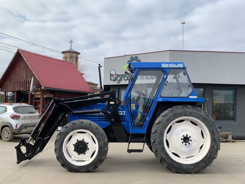 Fiat New Holland 70-90DT - جرار: صور 3 Fiat New Holland 70-90DT - جرار: صور 3