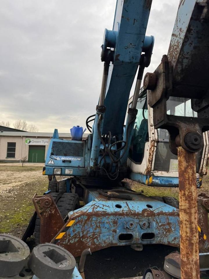 Fuchs Terex 340 ENGINE FAILURE - حفارة النقل والشحن: صور 2 Fuchs Terex 340 ENGINE FAILURE - حفارة النقل والشحن: صور 2