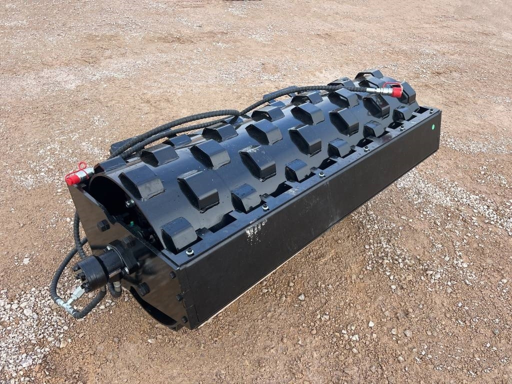 Future FT-CW59 Skid Steer Compactor Wheels - مدحلة: صور 1 Future FT-CW59 Skid Steer Compactor Wheels - مدحلة: صور 1