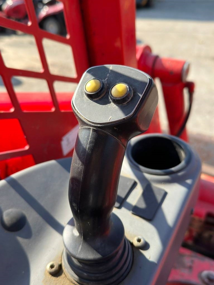 Gehl RT 175 - اللودر المجنزر صغير: صور 3 Gehl RT 175 - اللودر المجنزر صغير: صور 3