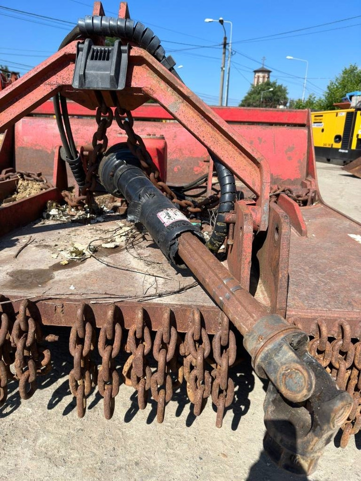 Grenier Franco SD2000 - ماكينات قطع الحشائش الغابات: صور 4 Grenier Franco SD2000 - ماكينات قطع الحشائش الغابات: صور 4