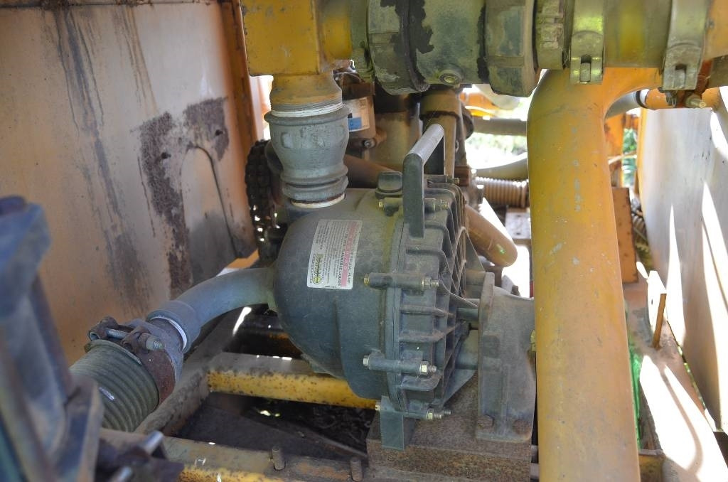 HD 4000 - آلة الرش المقطورة: صور 3 HD 4000 - آلة الرش المقطورة: صور 3