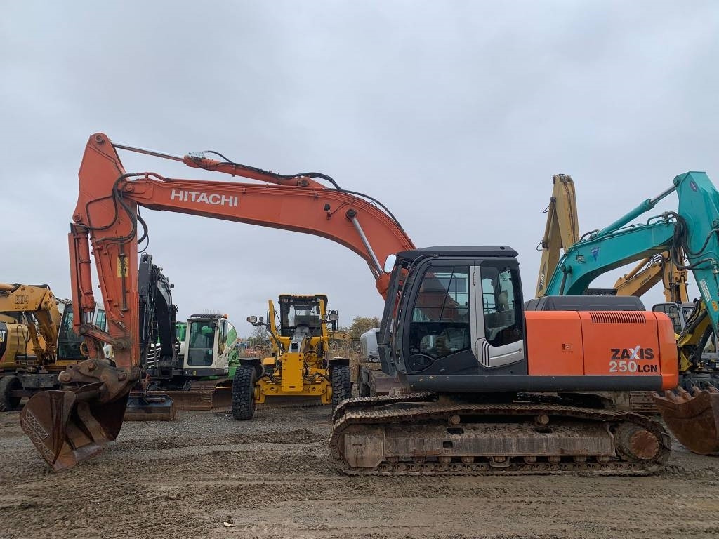 Hitachi ZX 250 LC N-3 - حفارات زحافة: صور 2 Hitachi ZX 250 LC N-3 - حفارات زحافة: صور 2