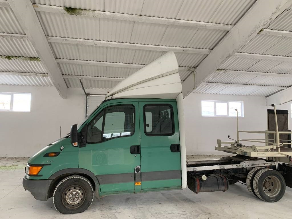 Iveco 3551 - شاحنة جرار صغيرة, الشاحنات الصغيرة كابينة مزدوجة: صور 2 Iveco 3551 - شاحنة جرار صغيرة, الشاحنات الصغيرة كابينة مزدوجة: صور 2