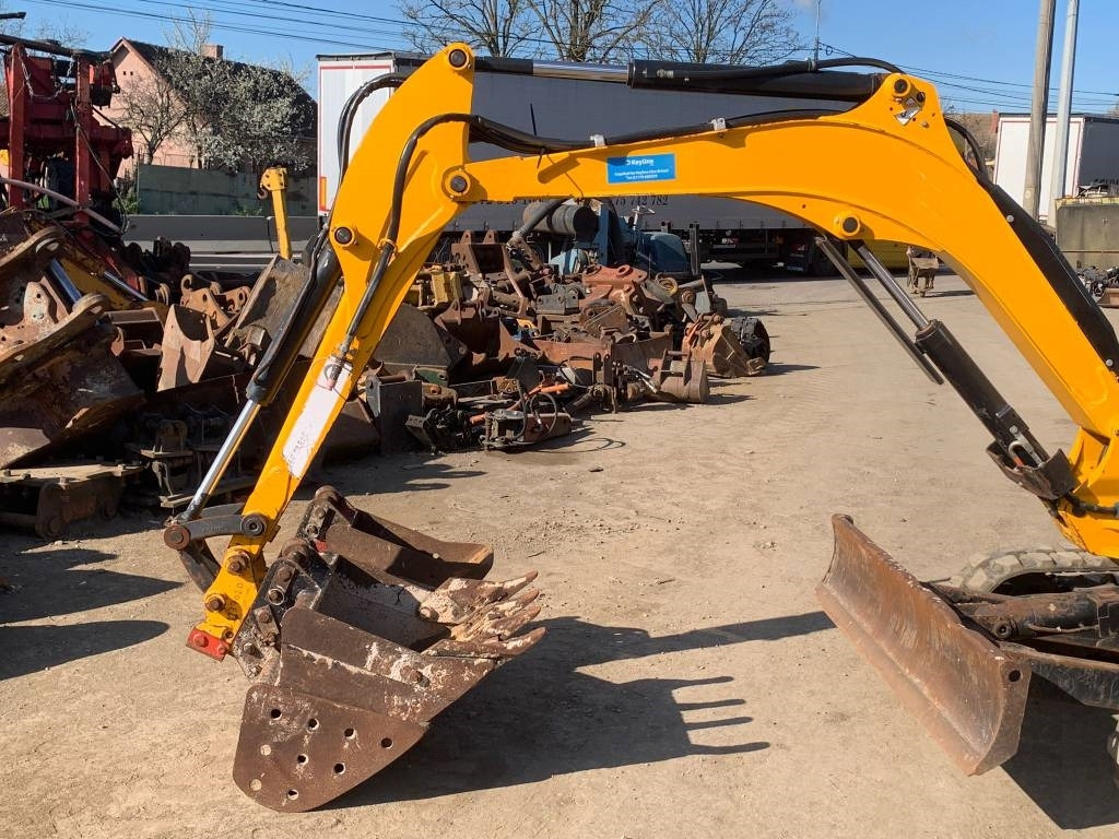 JCB 8026 CTS - حفارة مصغرة: صور 4 JCB 8026 CTS - حفارة مصغرة: صور 4