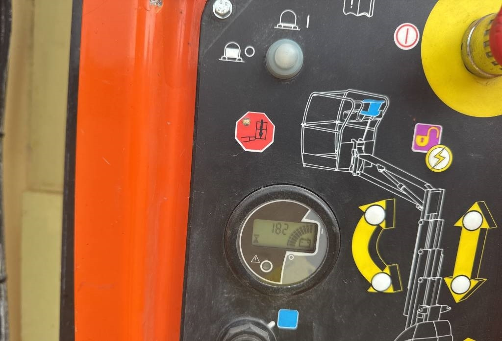 JLG Toucan 8 E - الرأسي رفع الصاري: صور 5 JLG Toucan 8 E - الرأسي رفع الصاري: صور 5