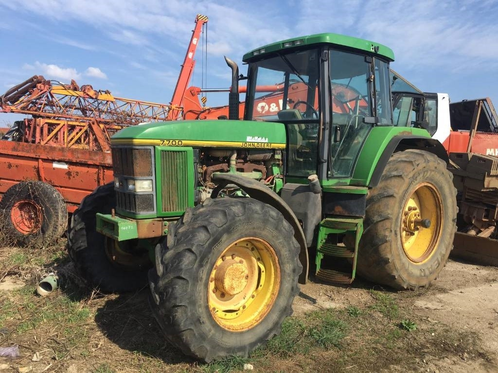 John Deere 7700 - جرار: صور 1 John Deere 7700 - جرار: صور 1