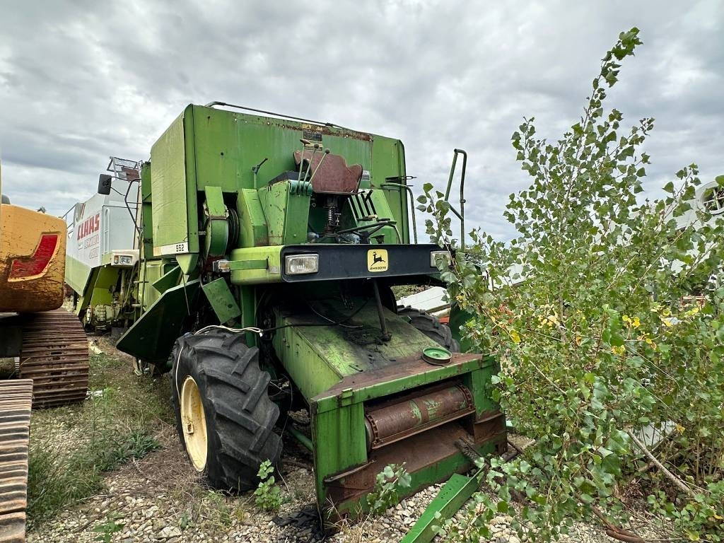 John Deere 952 FOR PARTS - حصادة شاملة: صور 1 John Deere 952 FOR PARTS - حصادة شاملة: صور 1