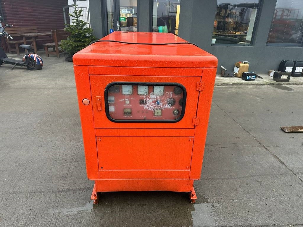 Kawakenki STC30 - مجموعة المولدات: صور 2 Kawakenki STC30 - مجموعة المولدات: صور 2